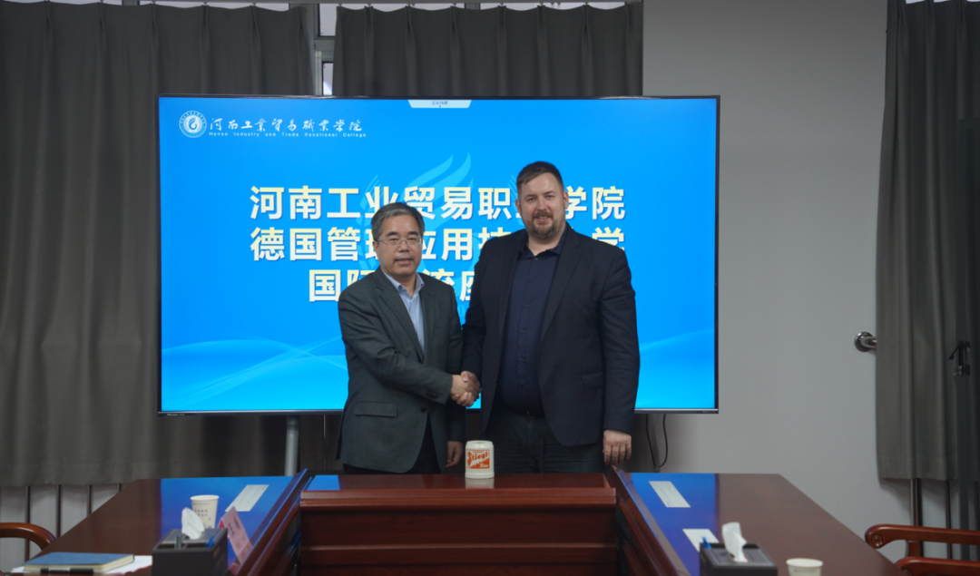https://mmbiz.qpic.cn/mmbiz_png/MlDe3DWZbf5a8Tz5R63LgcRvBQoicC4locqV7VjHVibkm34EsXKaJY8bB2DicmbXbJW3tpfqaW47iaGyGl2Jfauovw/640?wx_fmt=png&from=appmsg