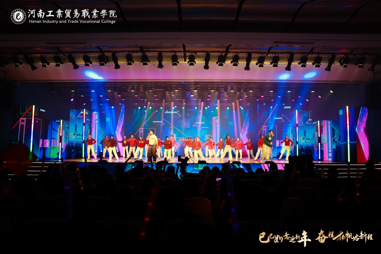 https://img.pailixiang.com/album/a8004612492/19890369.jpg?x-oss-process=style/pbig&fs=3219324