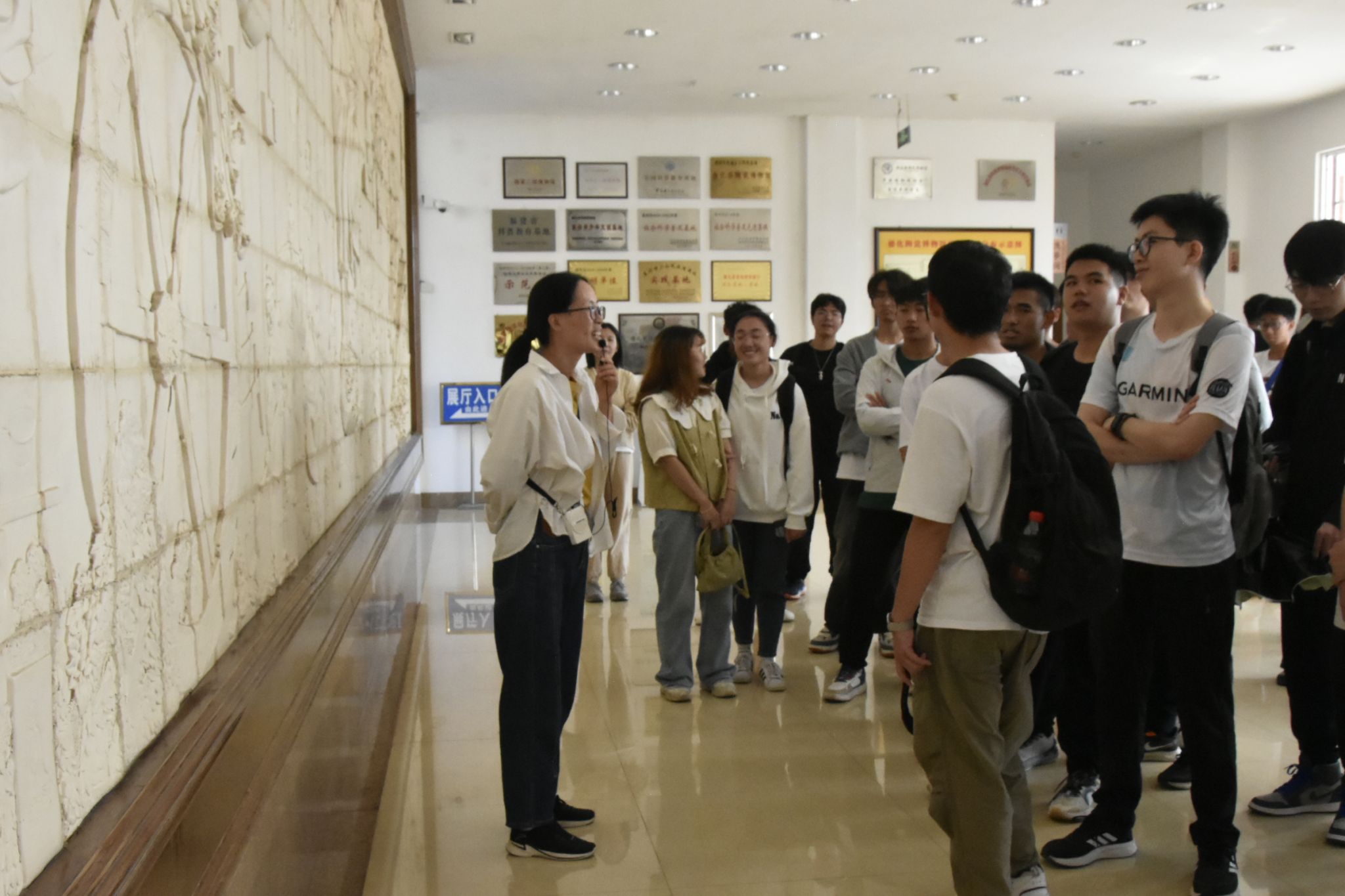 参观陶瓷博物馆JPG 参观陶瓷博物馆JPG